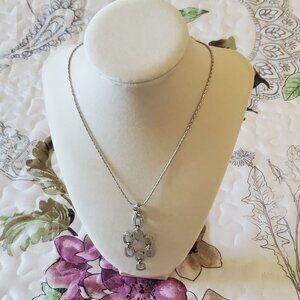 SILVER NECKLACE-NWOT